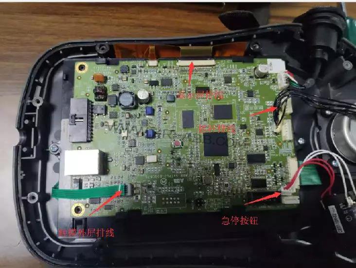 ABB機(jī)器人示教器維修拆解過程及更換步驟
