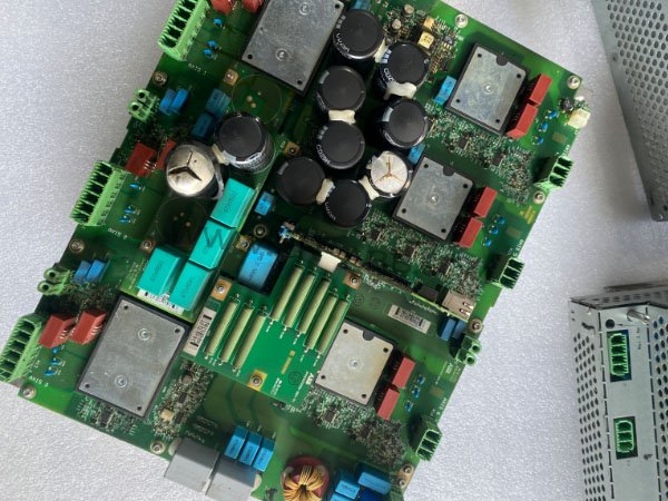 ABB�C���������o�����ӹ��ϾS��