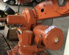 ABB機(jī)器人平衡杠斷裂維修